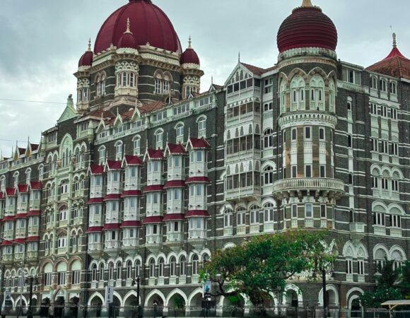 Surat to Mumbai Airport Taxi – Complete Travel Guide, Distance, Fare & Tips